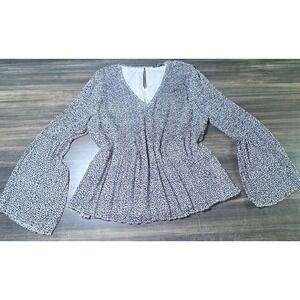 The Limited Blouse Bell Sleeve Leopard Print V-Neck Top Size‎ L